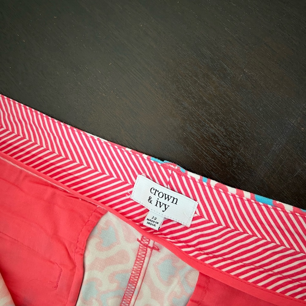 Crown and Ivy Brightly Patterned Shorts in Size 12 - Picture 4 of 5